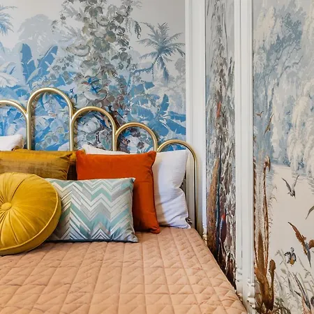 L'eden With A Balcony - View