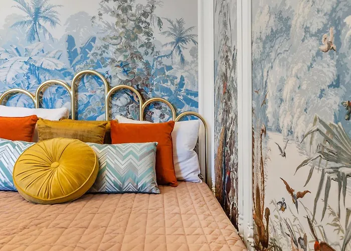 L'eden With A Balcony - View